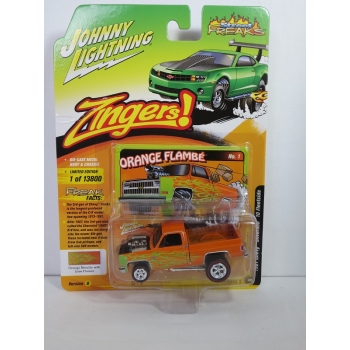 Johnny Lightning 1:64 Chevrolet Silverado 10 Fleetside 1981 Zingers orange